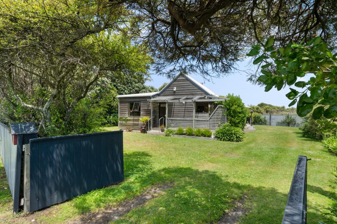 Waimea Cottage - Waikanae Holiday Home Exterior photo