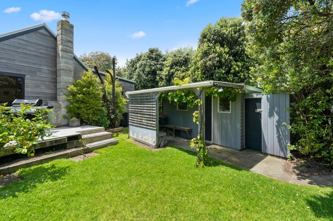 Waimea Cottage - Waikanae Holiday Home Exterior photo