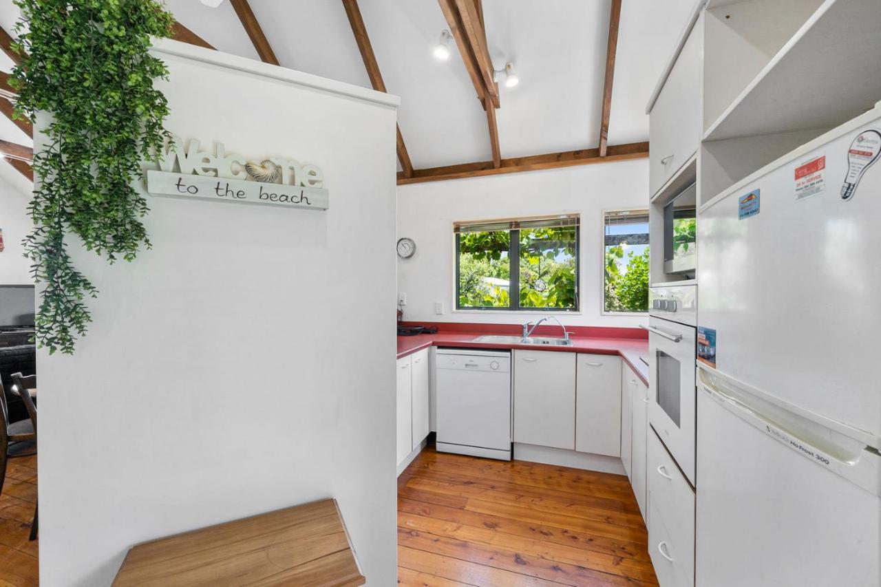 Waimea Cottage - Waikanae Holiday Home Exterior photo